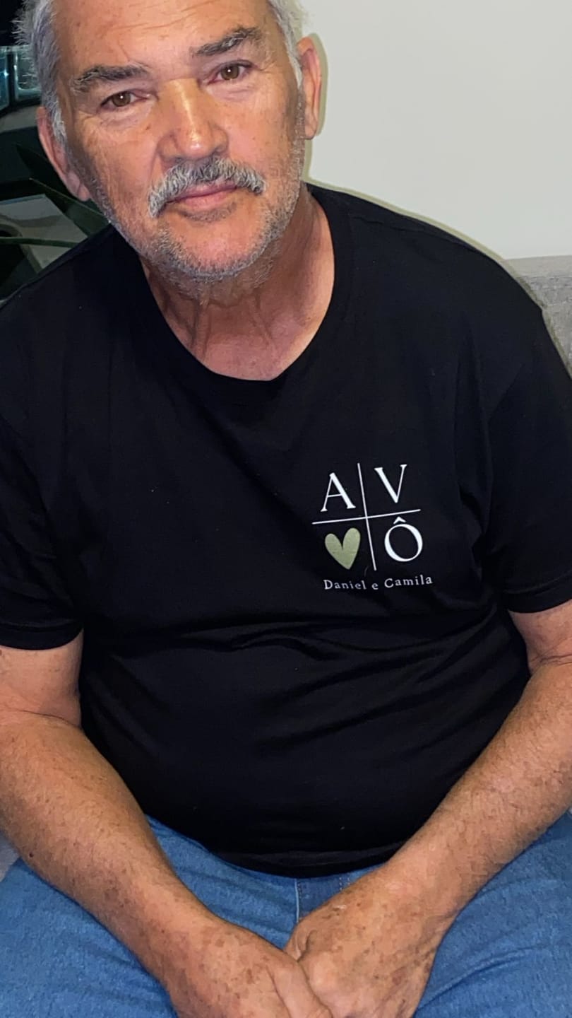 Customer photo review of Camiseta Personalizada AVÔ MINIMALISTA - Algodão Peruano