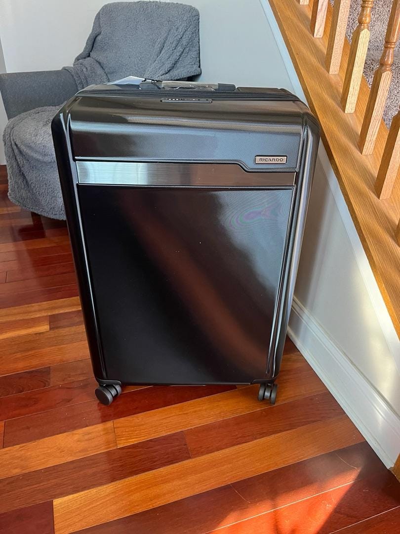 Customer photo review of Brentwood Hardside 29" Large Check-In Expandable Spinner