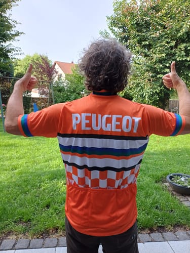 Customer photo review of Orange PEUGEOT Retro Short Sleeve Cycling Jersey