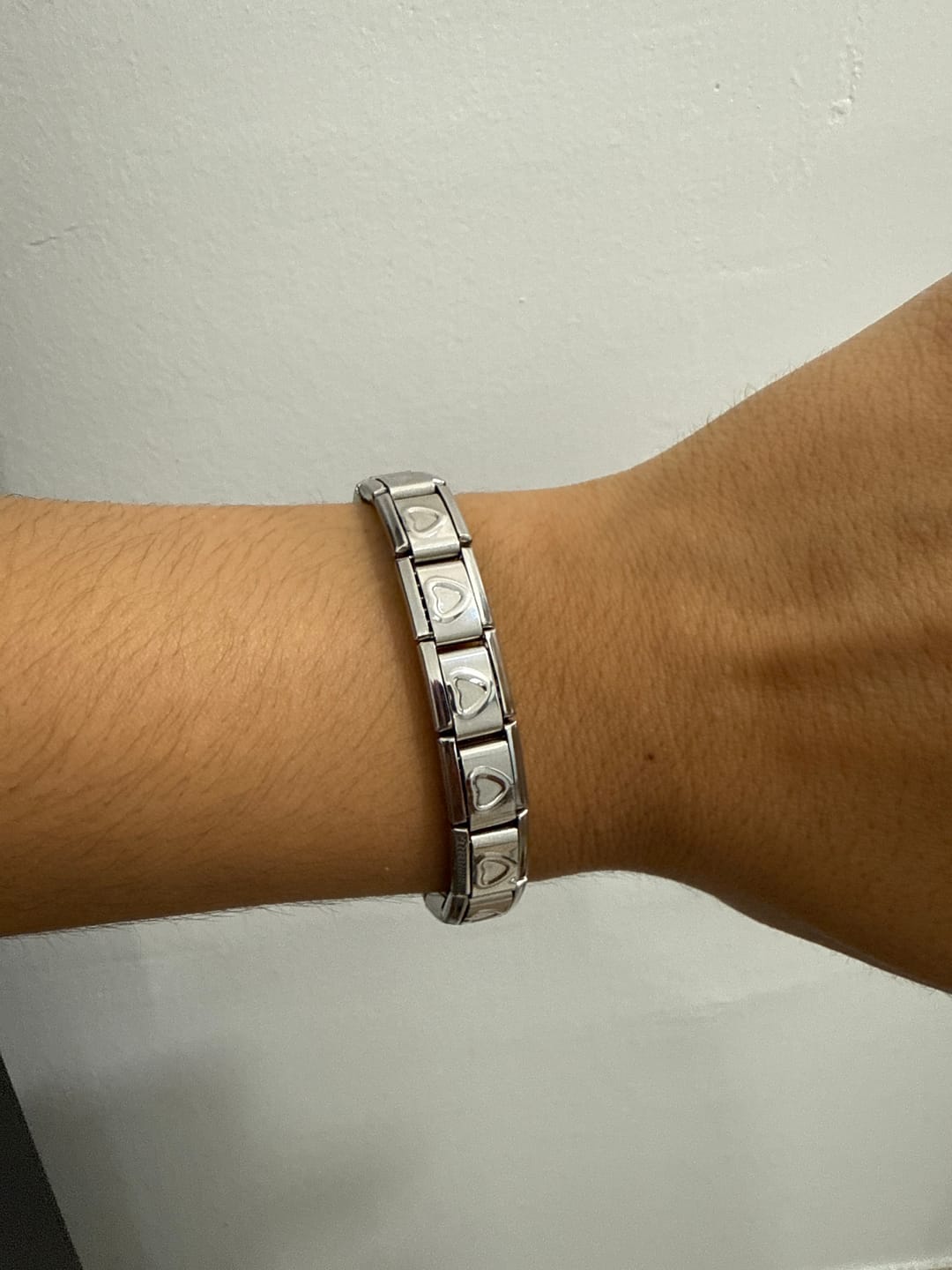 Customer photo review of Pulsera Italiana Con Contorno Corazon