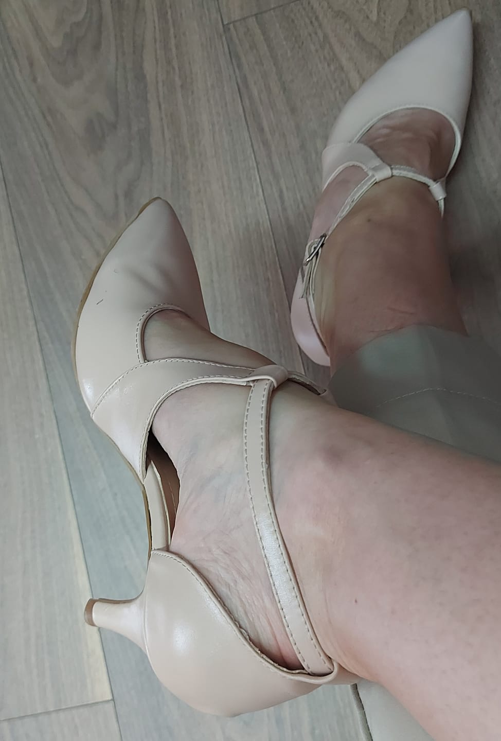 Customer photo review of Pantofi Strike a Pose Vernil