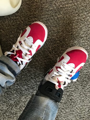 Customer photo review of Jordan 6 Retro Carmine (2021) (GS) SIZE 7Y/8.5W