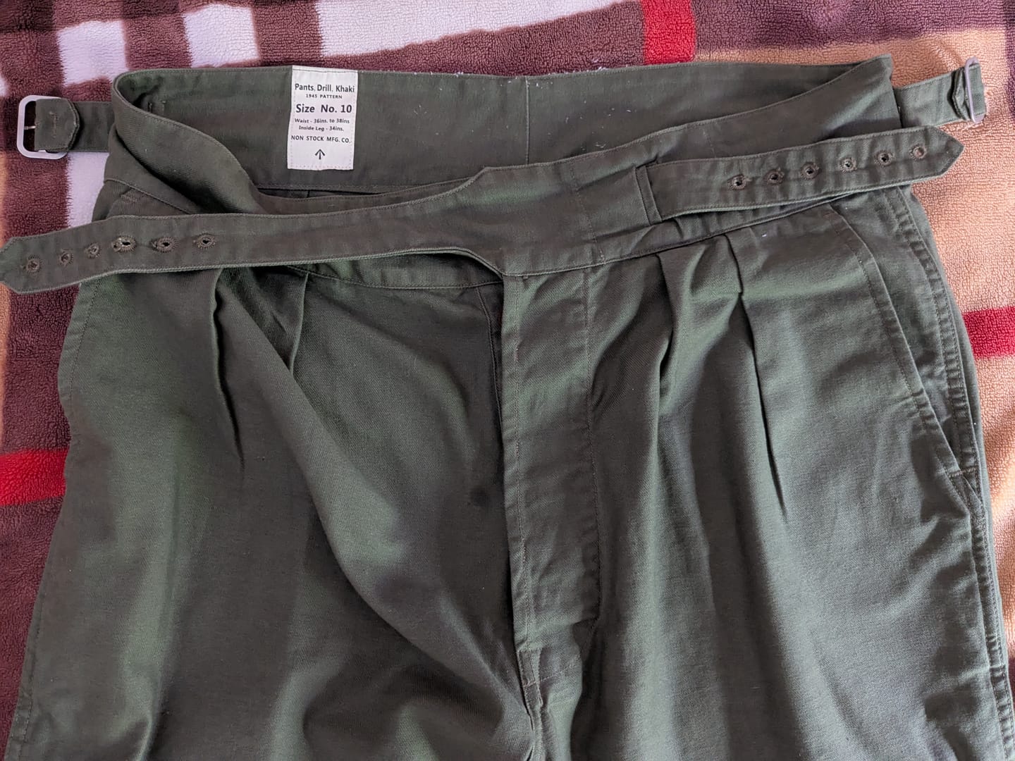 Customer photo review of British Army Gurkha Bermuda Pants - Olive