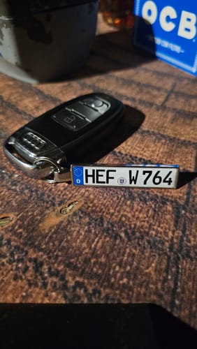 Customer photo review of Kennzeichen Schlüsselanhänger Mini Nummernschild Metall