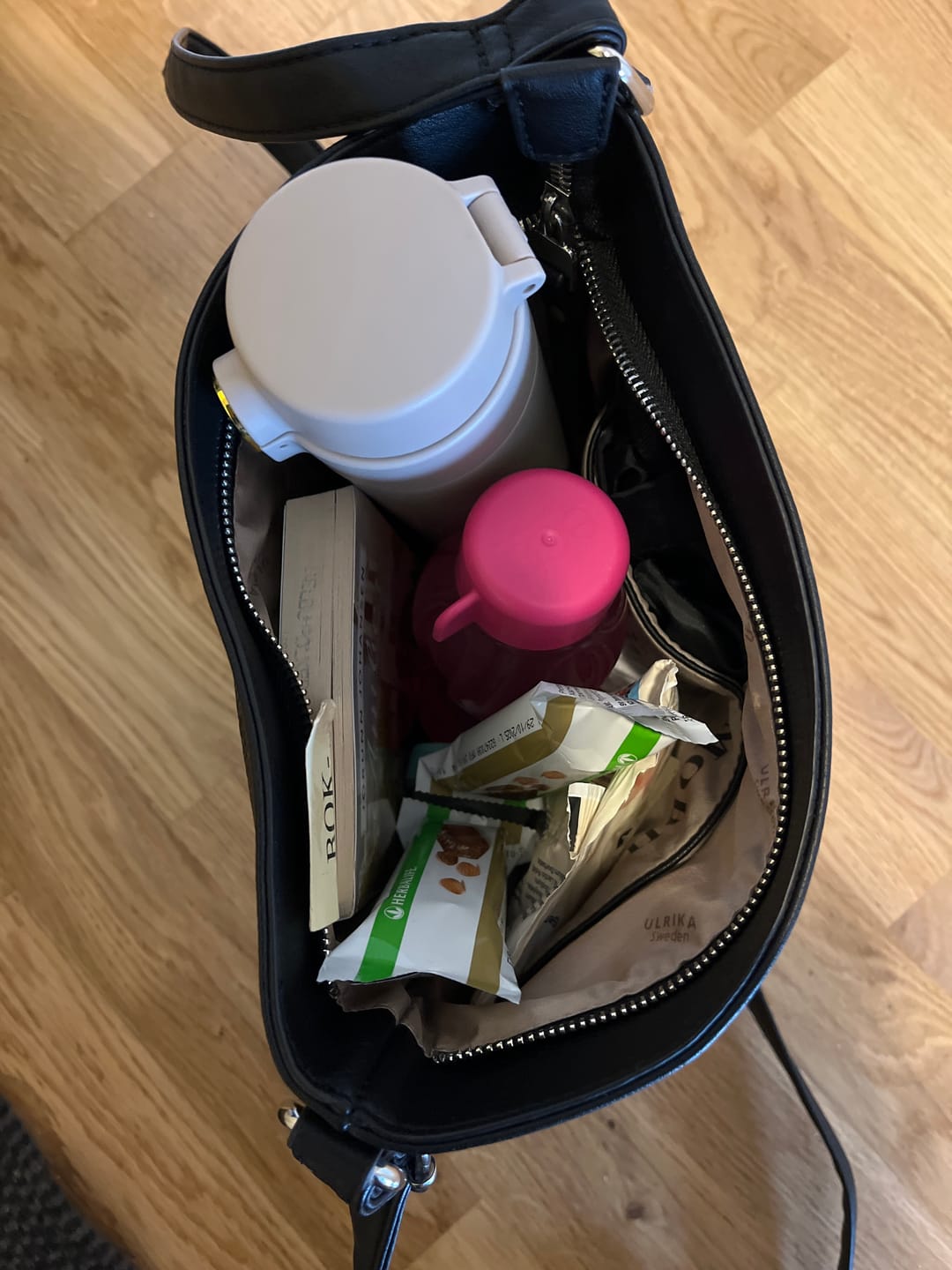 Customer photo review of Base Crossover Large Black