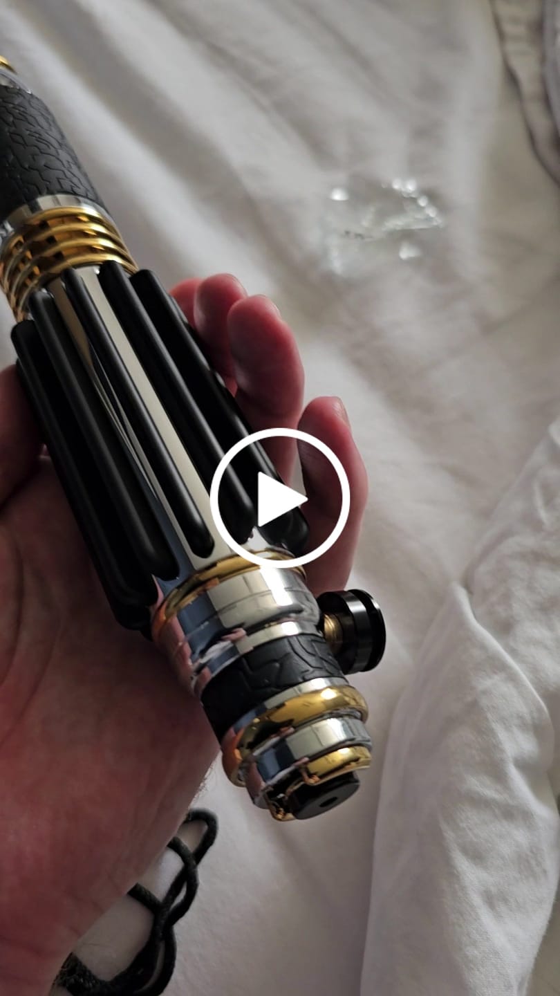 Customer video review of Mace | Saber