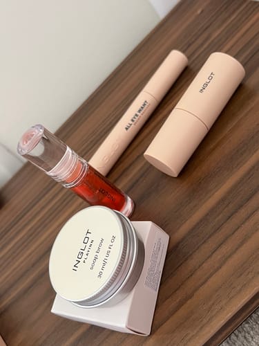Customer photo review of Blur Effect Loose Powder