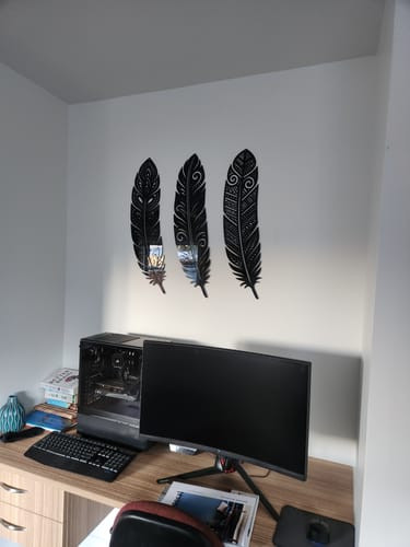 Customer photo review of Detailed Huia Feather Trio