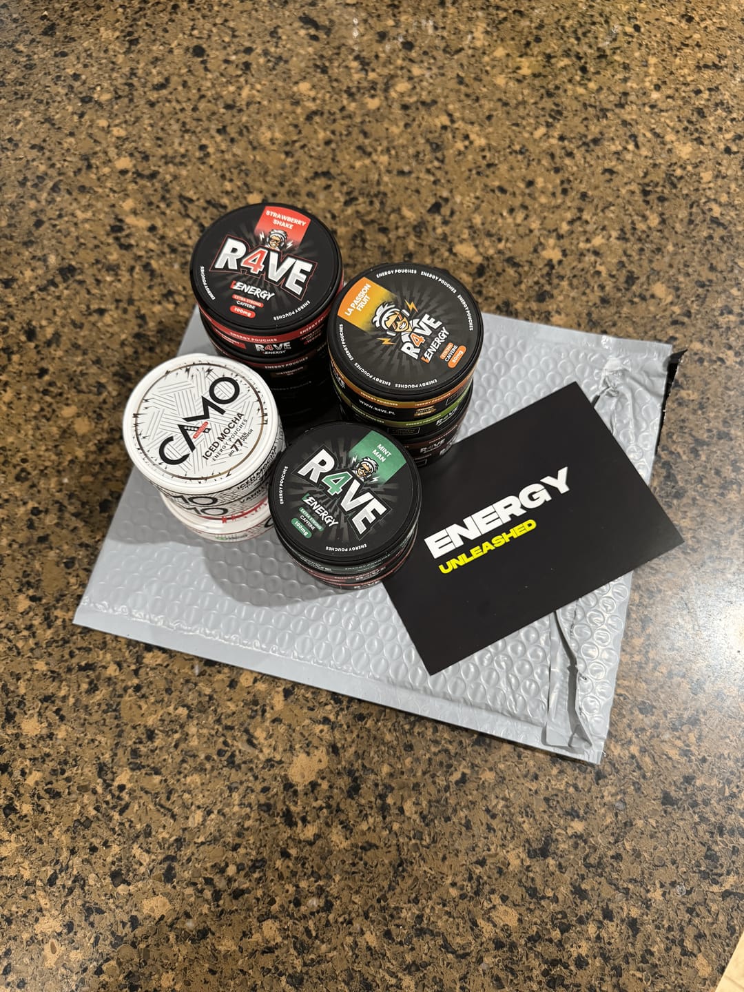 Customer photo review of R4VE - STRAWBERRY SHAKE
