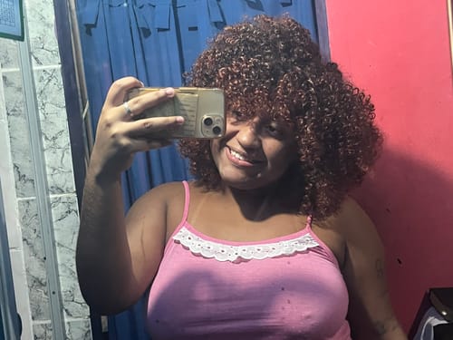 Customer photo review of Peruca Volumosa Dandara Castanha 4P33 Cacheada