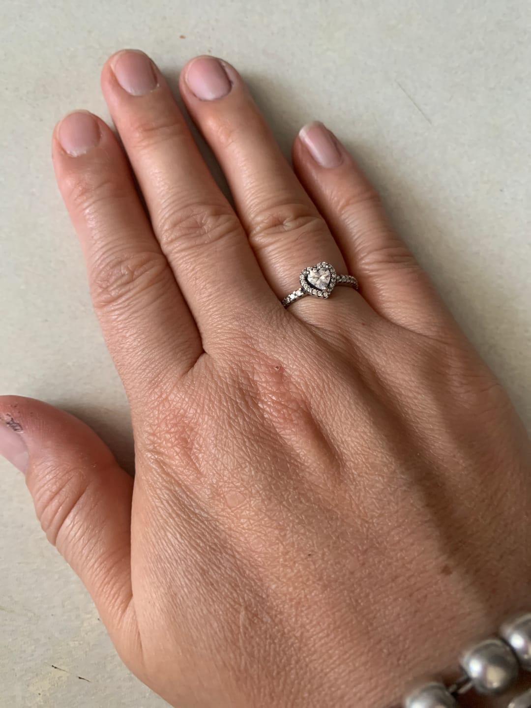 Customer photo review of ANILLO PROMESA PANDORA CORAZON ELEVADO + KIT DE REGALO