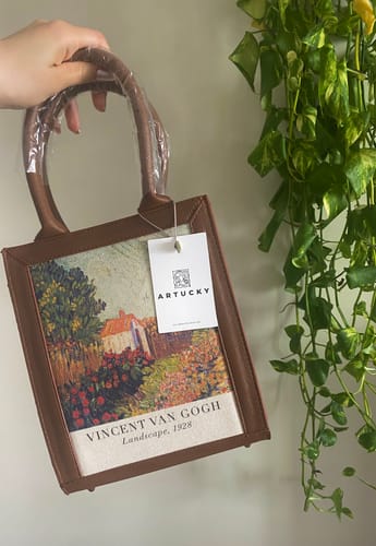 Customer photo review of Van Gogh Landscape Tablo Çanta