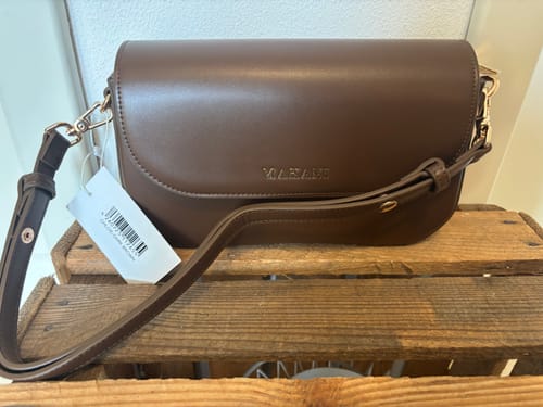 Customer photo review of CHLOIE - DARK BROWN