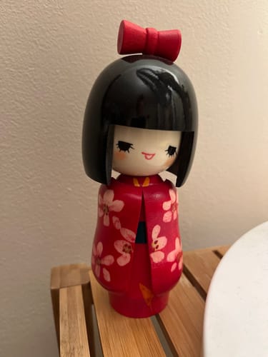 Customer photo review of Poupée Kokeshi en Bois