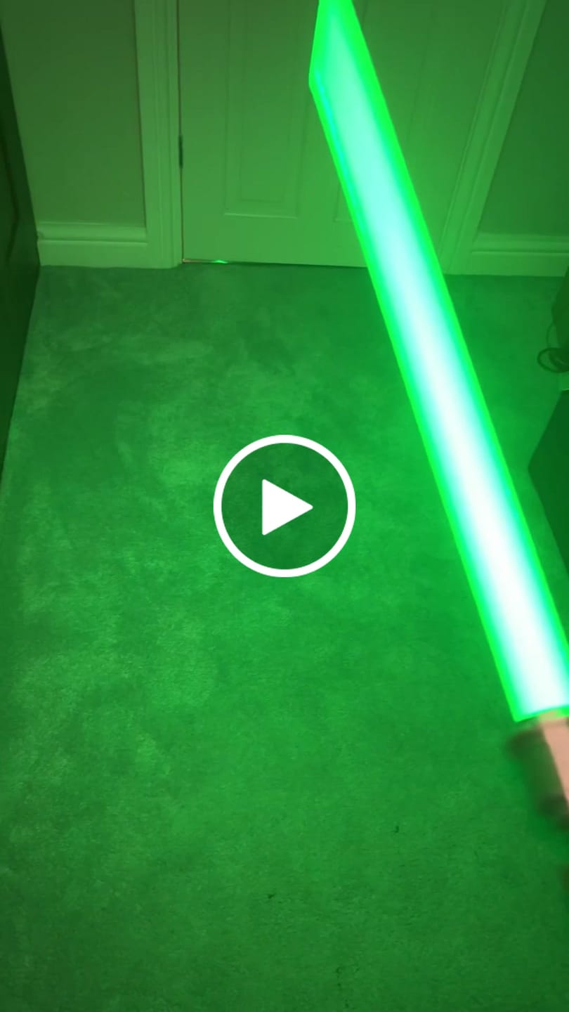 Customer video review of Obi V1 | Saber