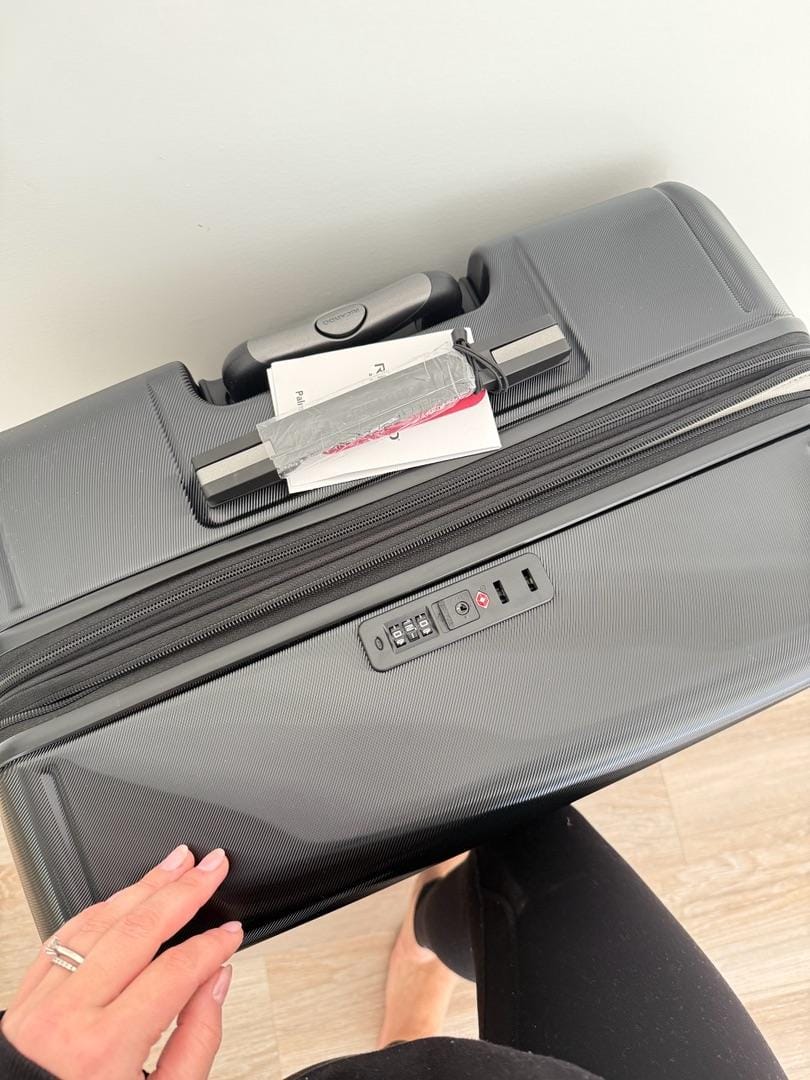 Customer photo review of Brentwood Hardside 29" Large Check-In Expandable Spinner
