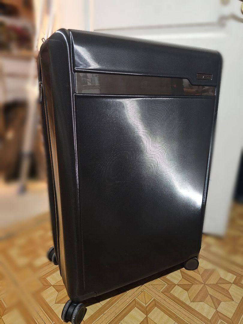 Customer photo review of Brentwood Hardside 29" Large Check-In Expandable Spinner