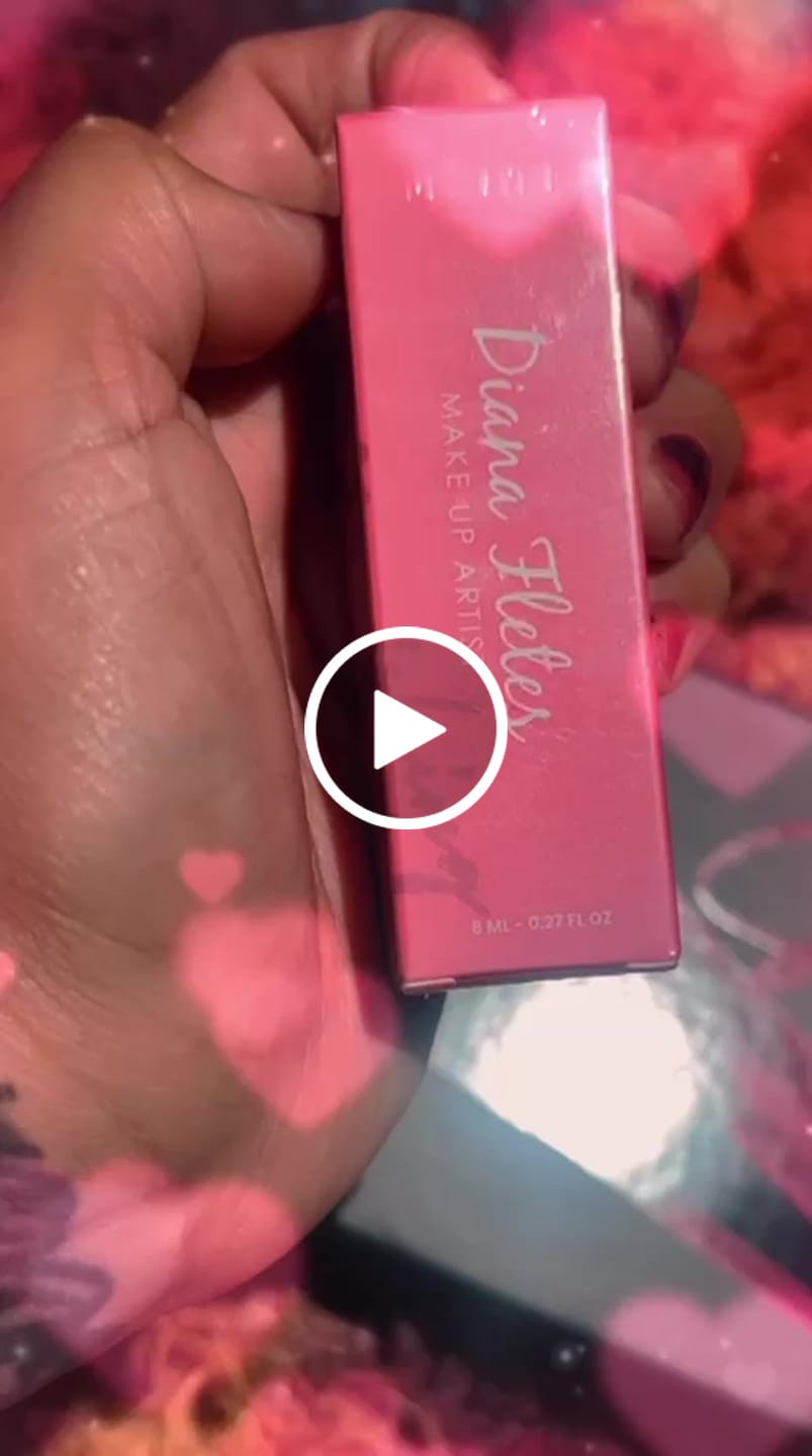 Customer video review of Plancha Profesional Titanium con Tecnología Italiana Diana Fletes