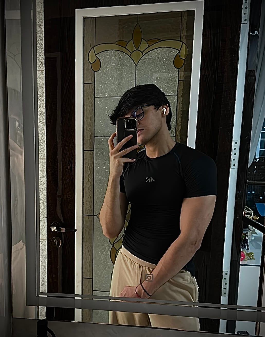 Customer photo review of Critical Compression Tshirt