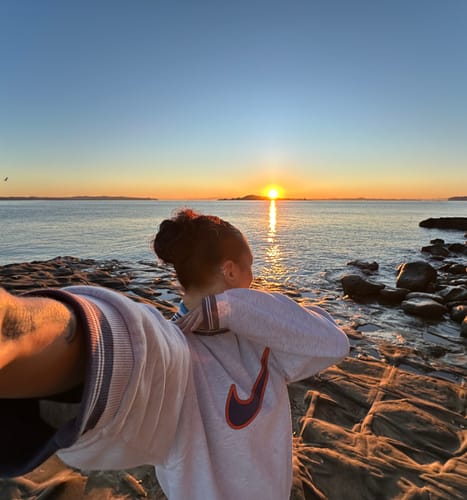Customer photo review of Vintage Nike Big Swoosh Sweatshirt (M)