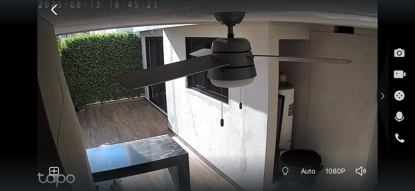 Customer photo review of Ventilador de Techo Aker Exterior con Luz 52 pulgadas