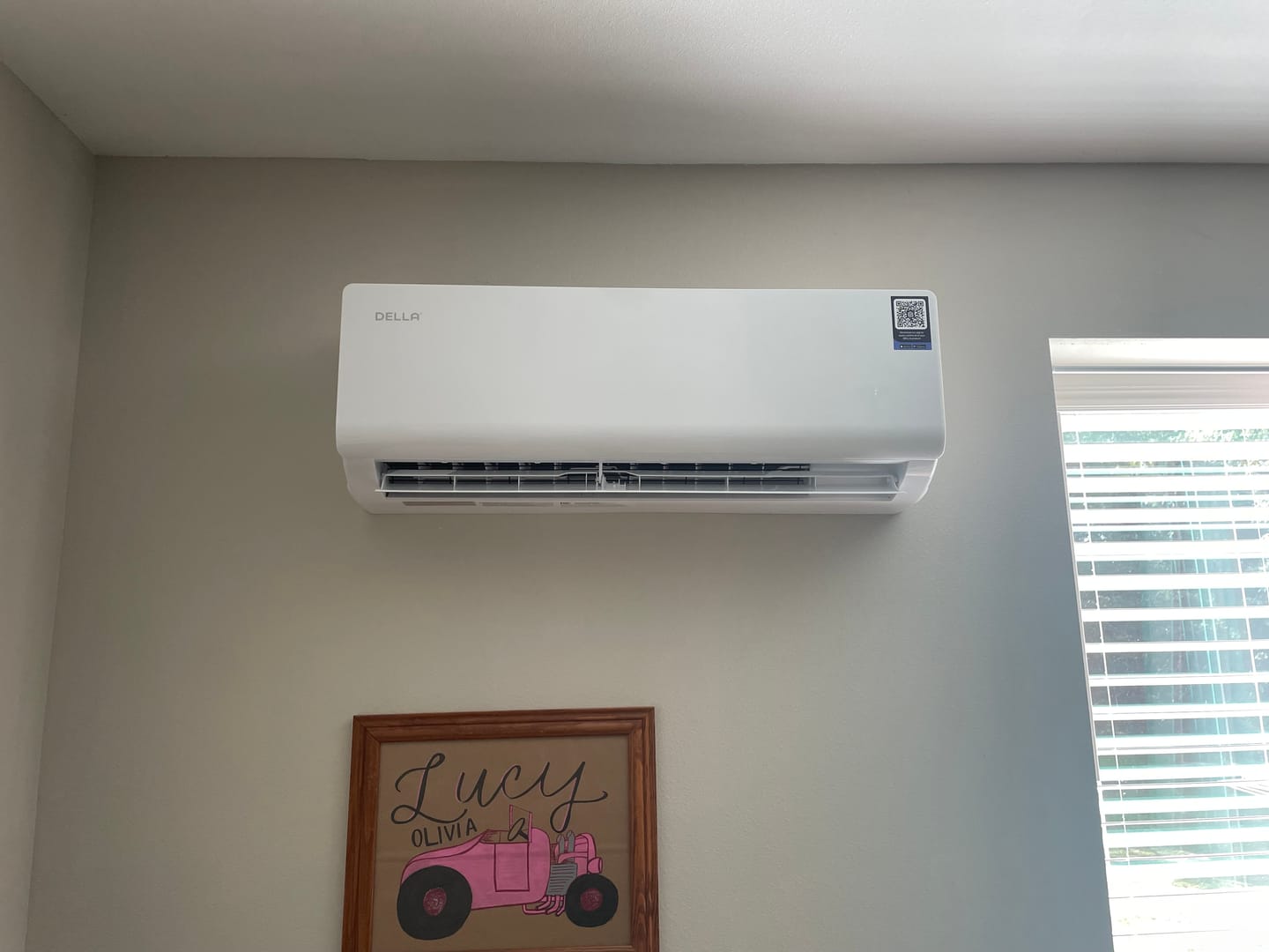 Customer photo review of DELLA Vario Series 20000 BTU Dual Zone Mini Split AC (9K + 9K) - Up to 800 Sq.Ft.