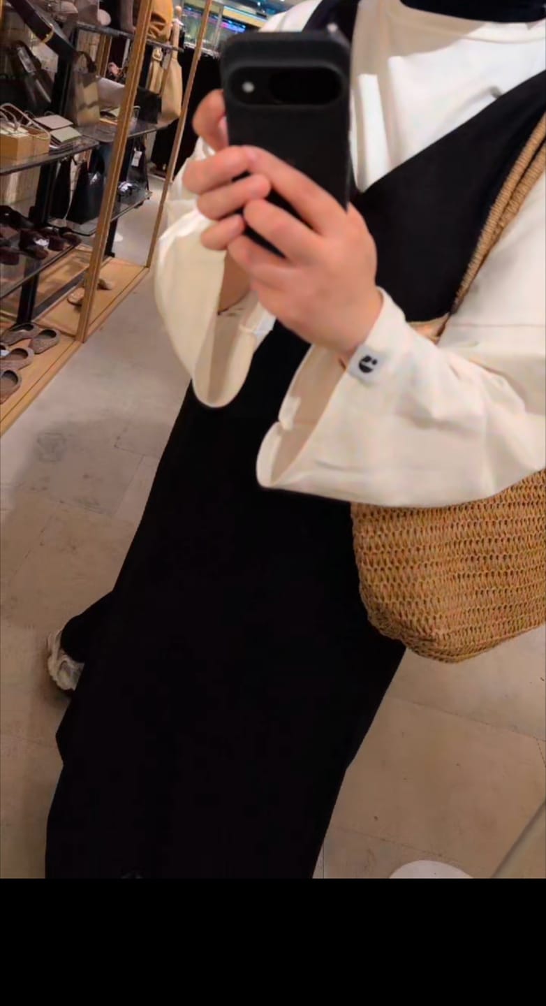 Customer photo review of Essential Oversized Tee