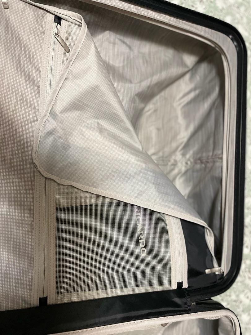 Customer photo review of Brentwood Hardside 29" Large Check-In Expandable Spinner