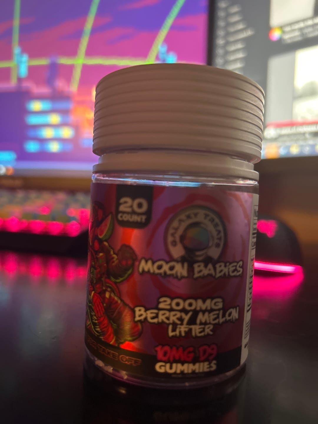 Customer photo review of Mars Mango D8 Gummies
