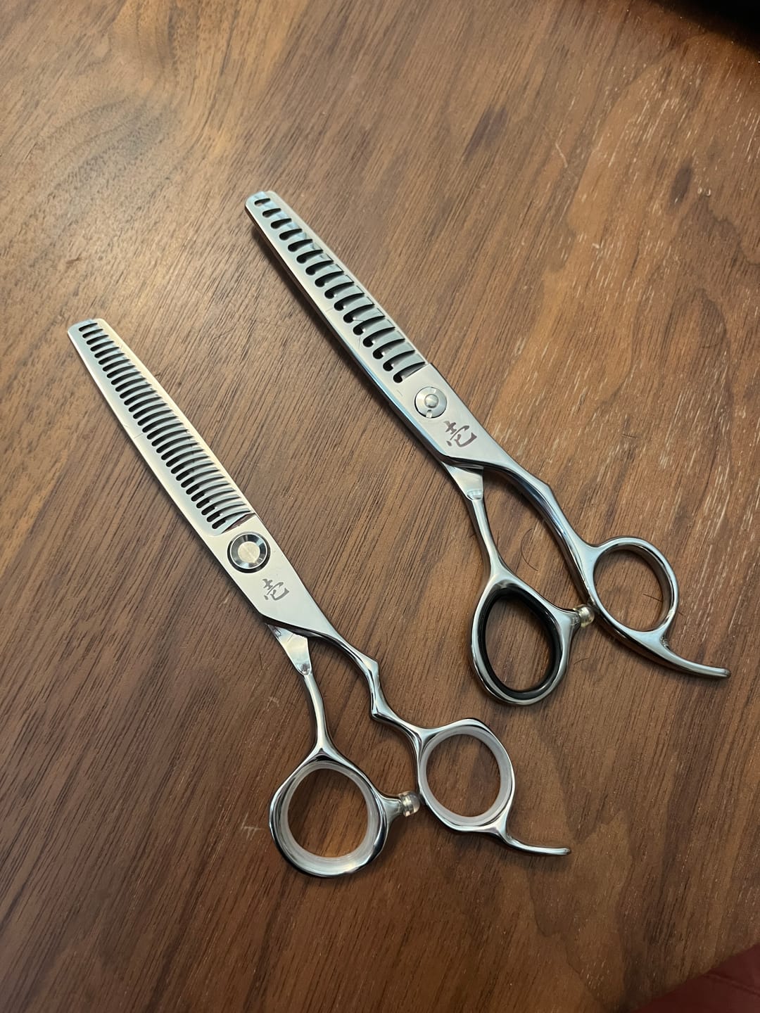 Customer photo review of Juntetsu VG10 10-Teeth Texturizing Scissors