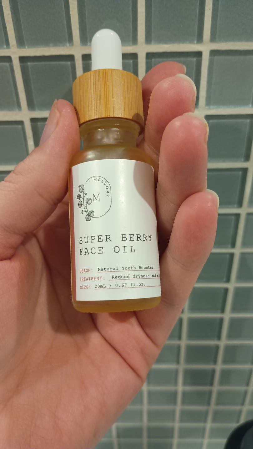 Customer photo review of Super Berry Face Oil