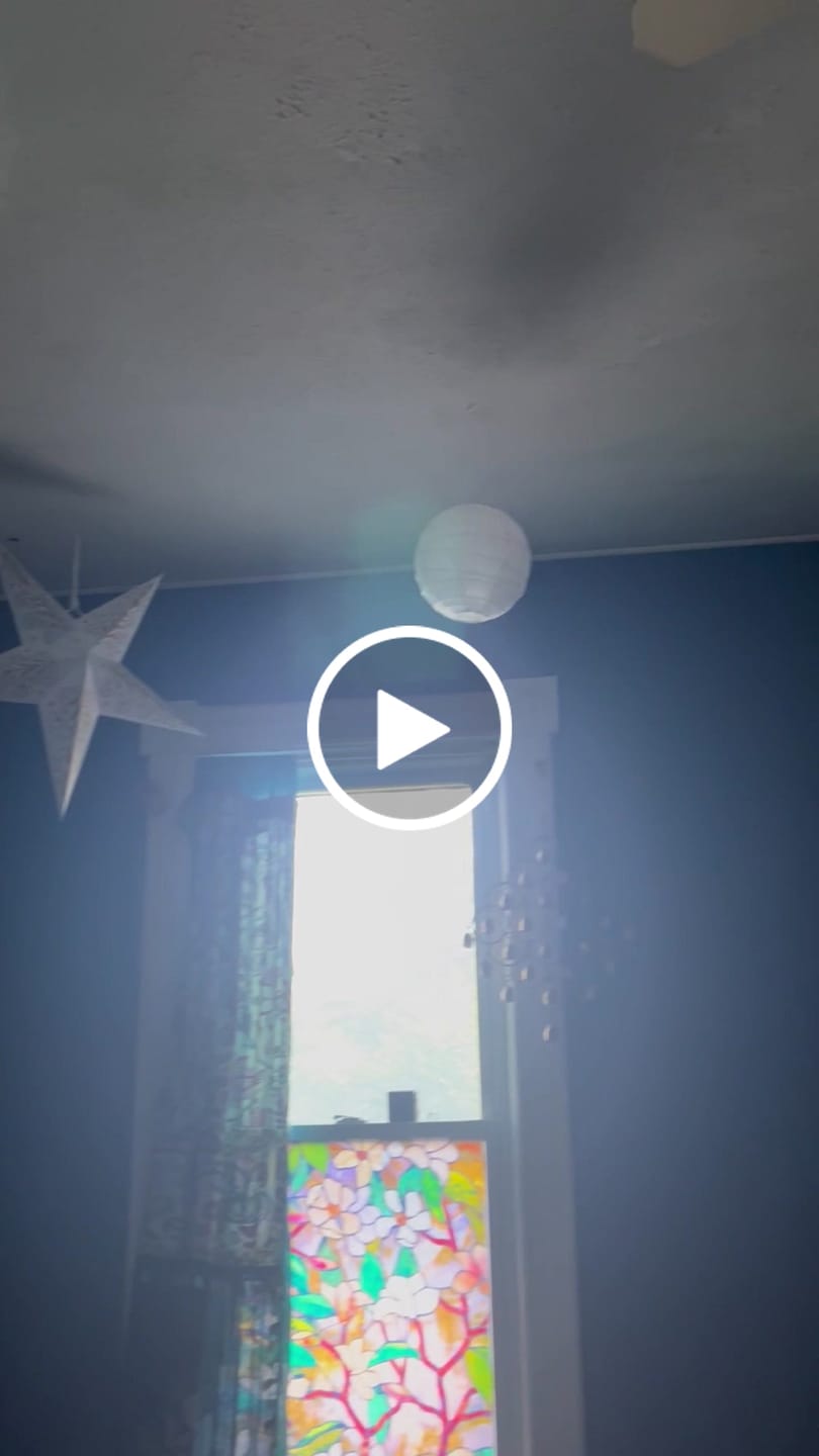 Customer video review of 24" Gold Wave Glitter Paper Star Lantern, Hanging