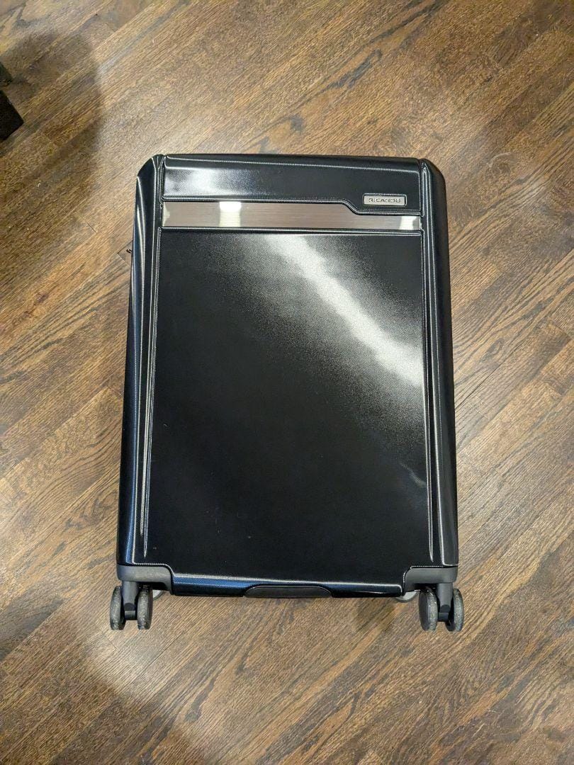Customer photo review of Brentwood Hardside 25" Medium Check-In Expandable Spinner