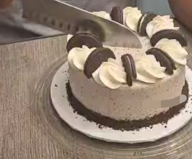 Customer photo review of Cookie Paradise Cake