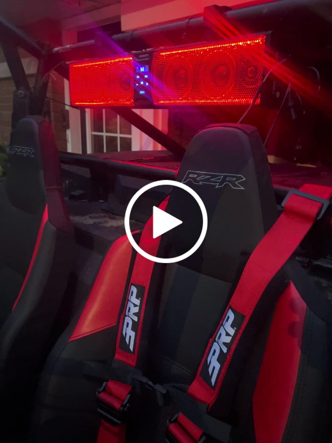 Customer video review of UTV Sound Bar RGB 26'' Bluetooth Multicolor Lights 500W Amplifier 1.75''-2'' Roll Bar