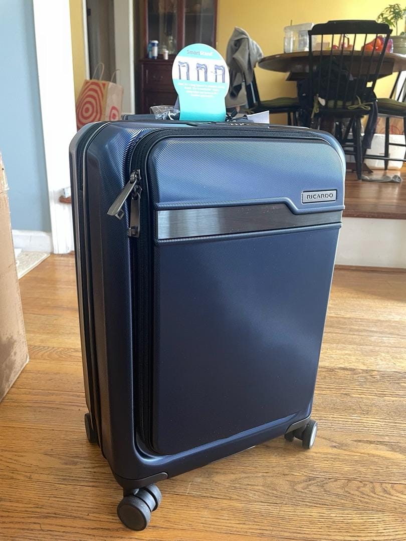 Customer photo review of Brentwood Hardside 21" FastAccess Front Opening Carry-On Expandable Spinner