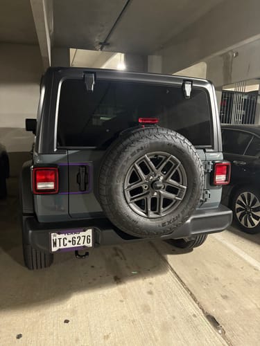 Customer photo review of Wrangler Tailgate Handle Graphic - Colored Outline