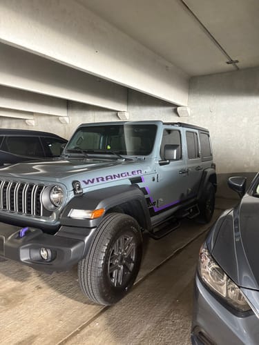 Customer photo review of Wrangler Hood Lettering - Colored Outline