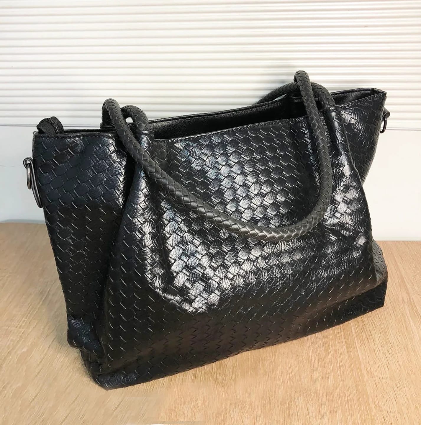 Customer photo review of Natalie Woven Bag XL