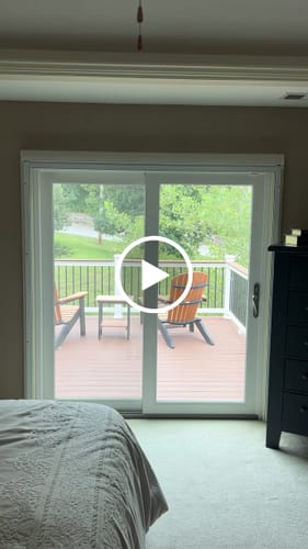 Customer video review of SmartWings Motorized Roller Shades 100% Blackout Linen