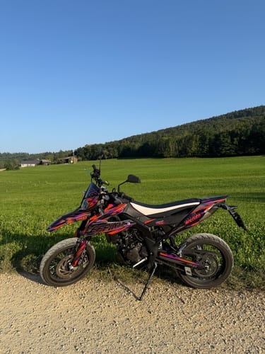 Customer photo review of LEGALIZE - GRAPHICS KIT