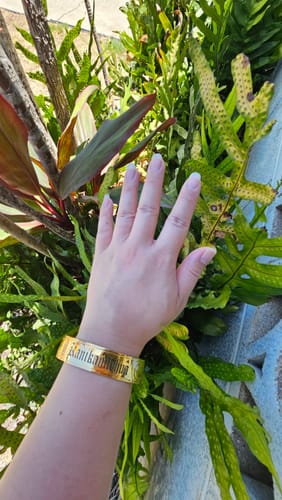 Customer photo review of 16mm Kamalani Heirloom Personalized Bangle
