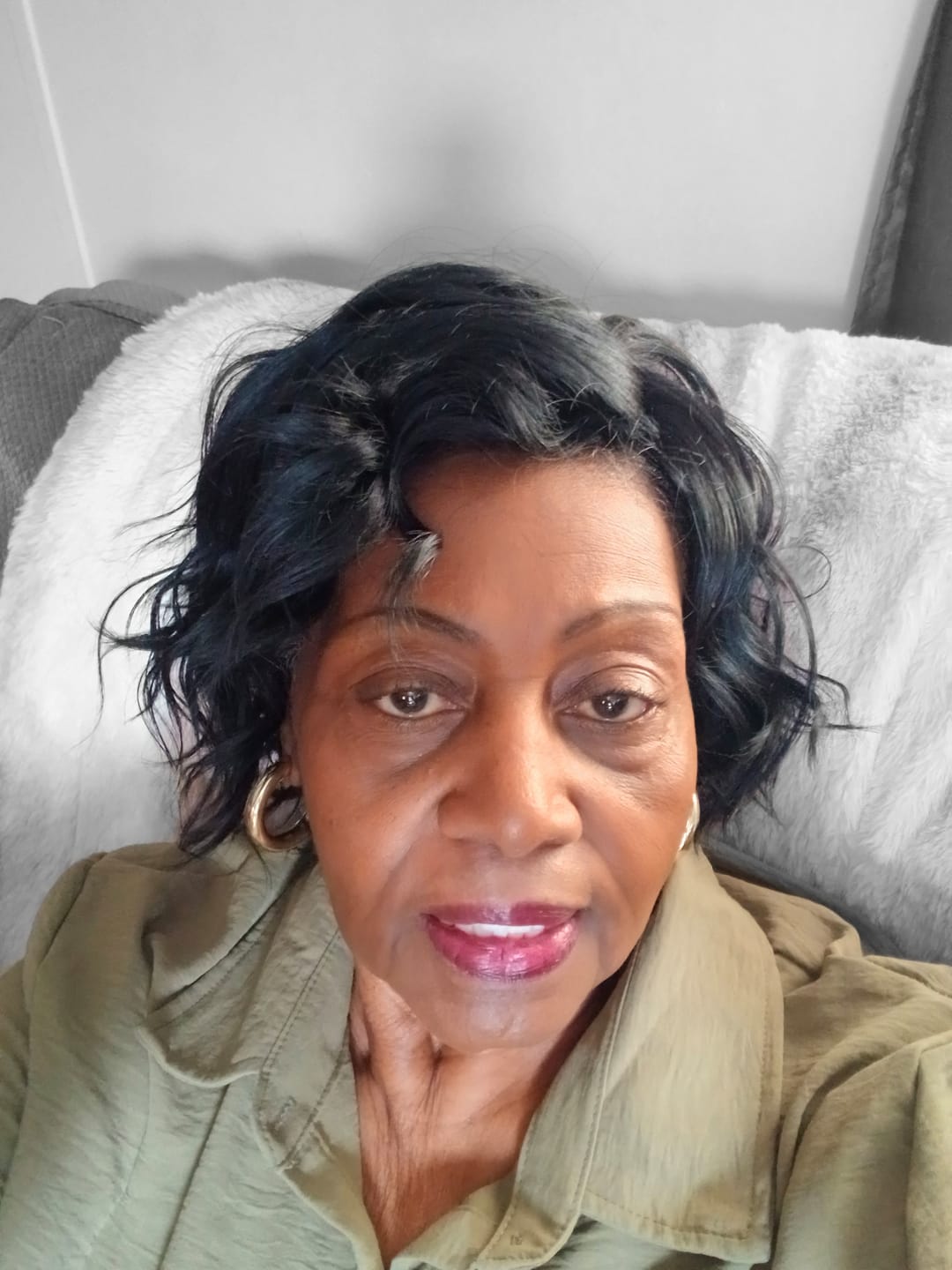 Customer photo review of Zury Sis Hand-Tied Part Lace Wig - SASSY-H GUMMY