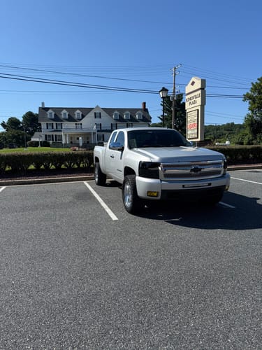 Customer photo review of 2 inches 6X139.7 Wheel Spacers For 1999-2023 Silverado Sierra 1500 Yukon 19-23 Ram 1500 4PCS  50mm