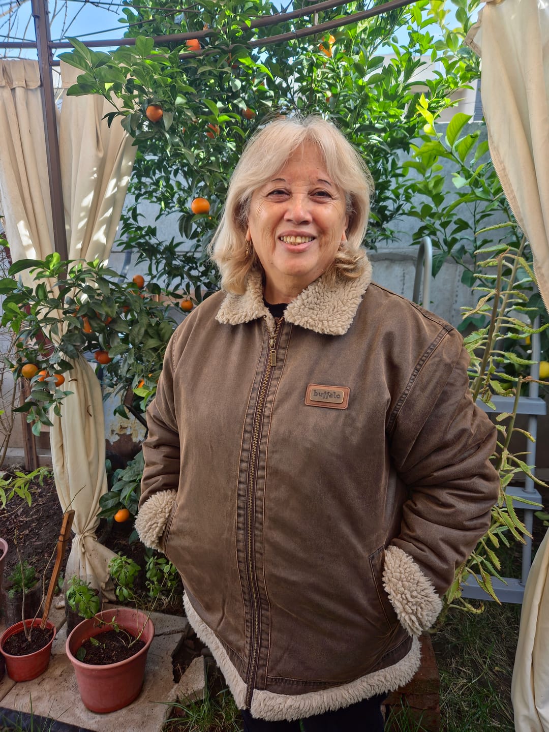 Customer photo review of Chaqueta Baker Mujer