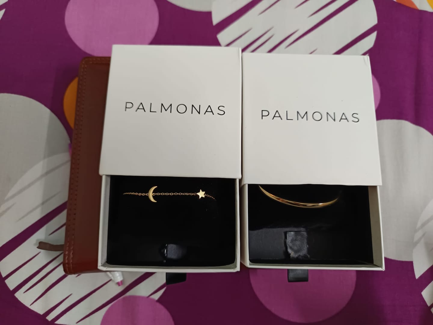 Customer photo review of Plain Gold Bangle Bracelet - 6 mm