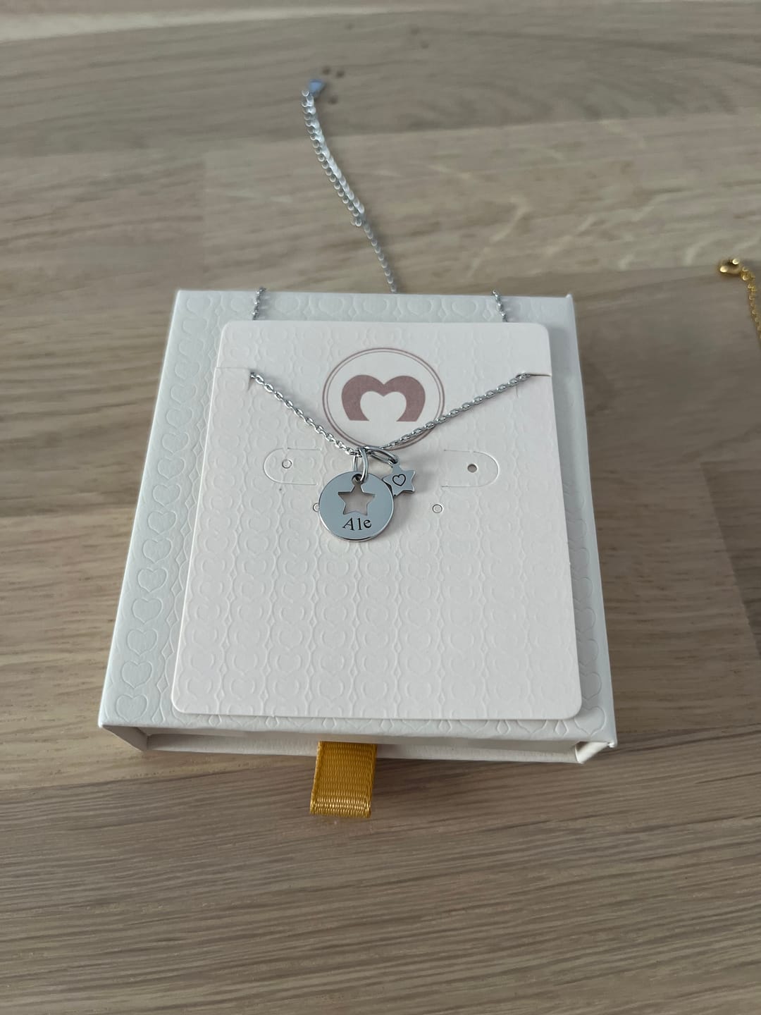Customer photo review of Collar Celeste - Personalizado