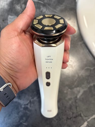 Customer photo review of INIA FLARE Microcurrent Facial Device