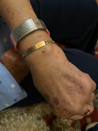 Customer photo review of AXO ID - Brazalete de Emergencia