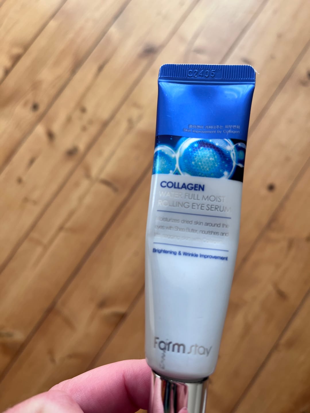 Customer photo review of Sērums-rolleris ādai ap acīm ar kolagēnu FarmStay Collagen Water Full Moist Rolling Eye Serum